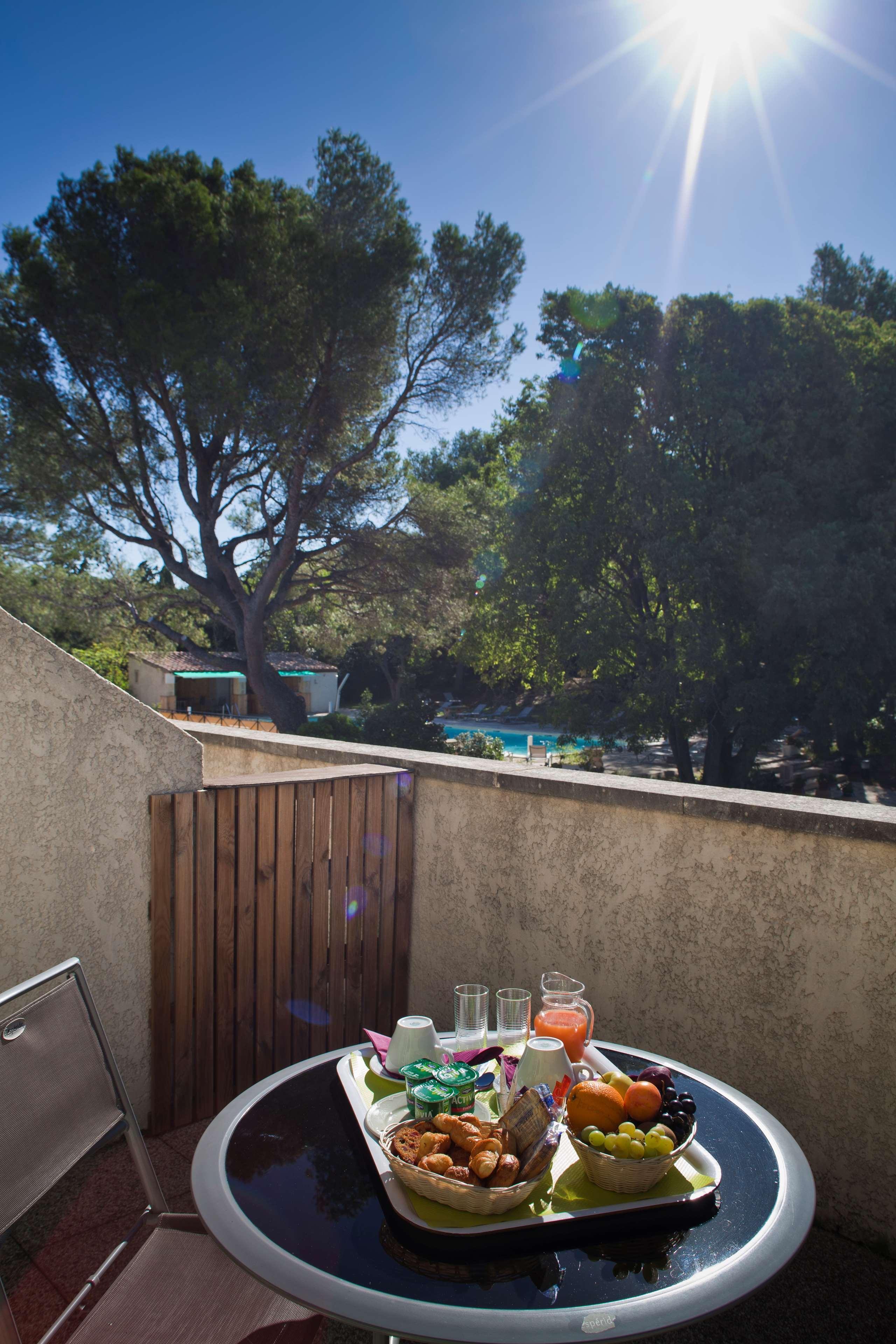 Best Western Le Val Majour Fontvieille Exterior foto