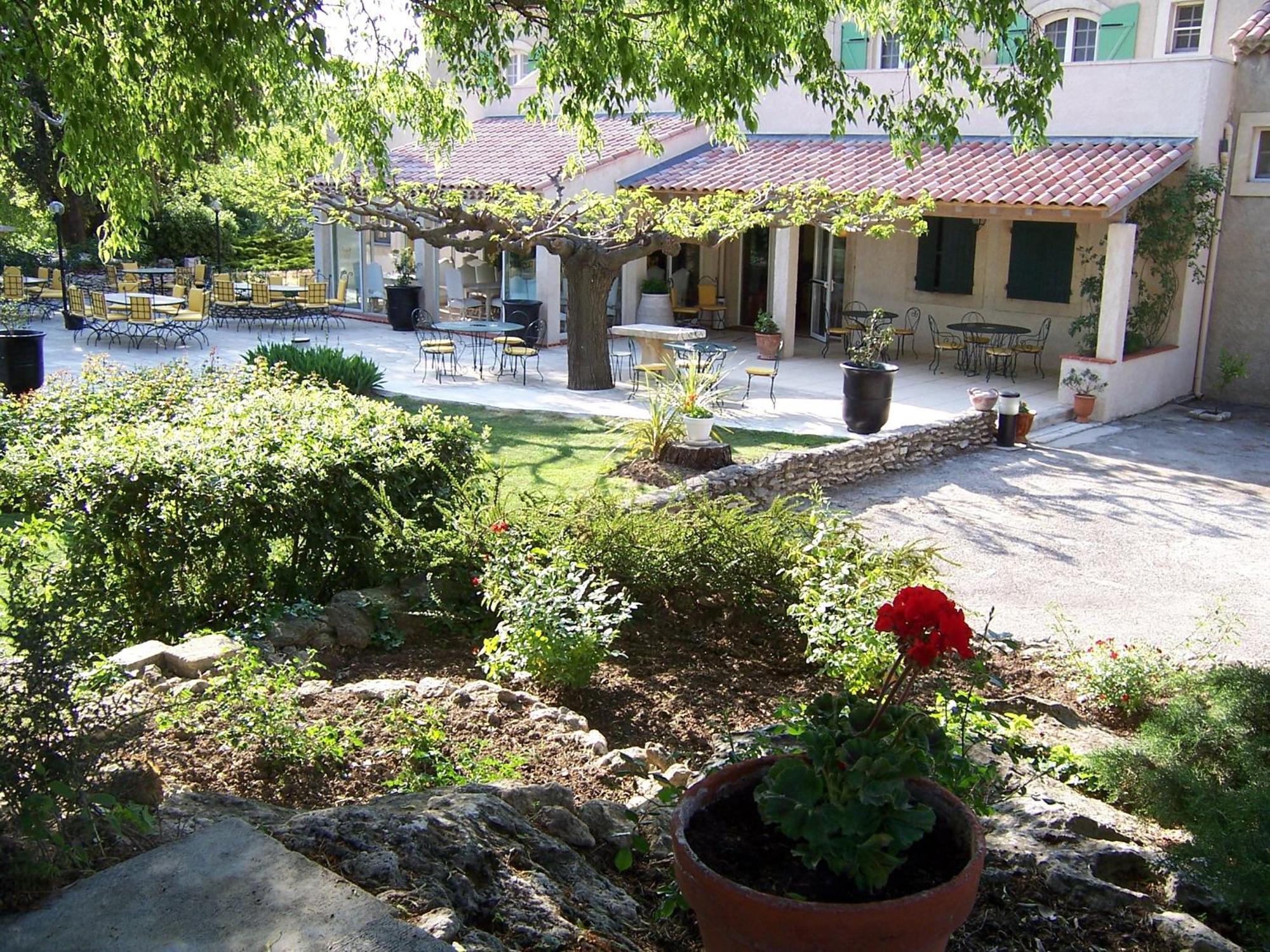 Best Western Le Val Majour Fontvieille Exterior foto